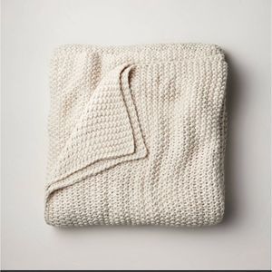 Queen Chunky Knit Bed Blanket Natural
- Casaluna